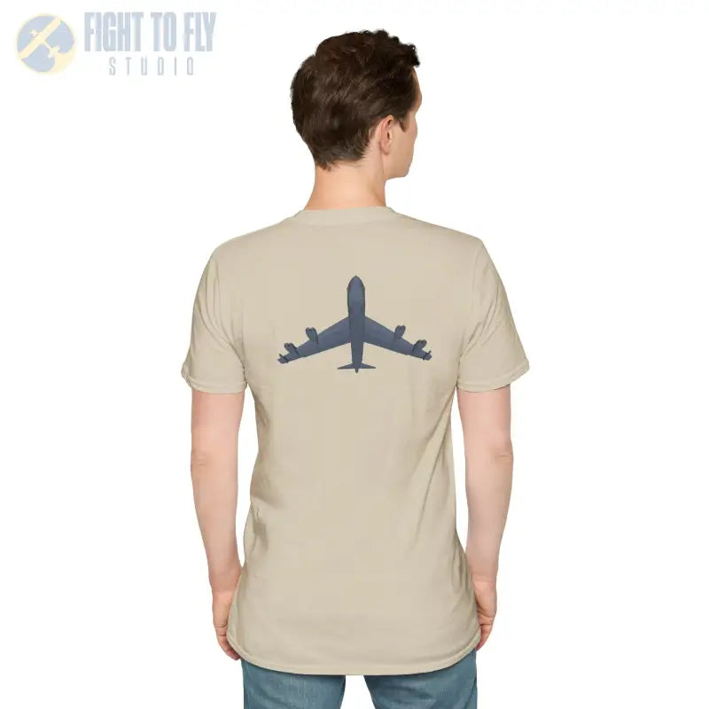 B-52 – The BUFF Never Quits - T-Shirt - Pilot gifts - WWII warbird t-shirt