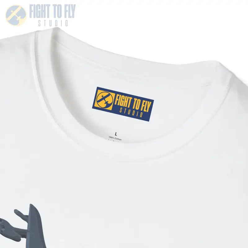 B-52 – The BUFF Never Quits - T-Shirt - Pilot gifts - WWII warbird t-shirt