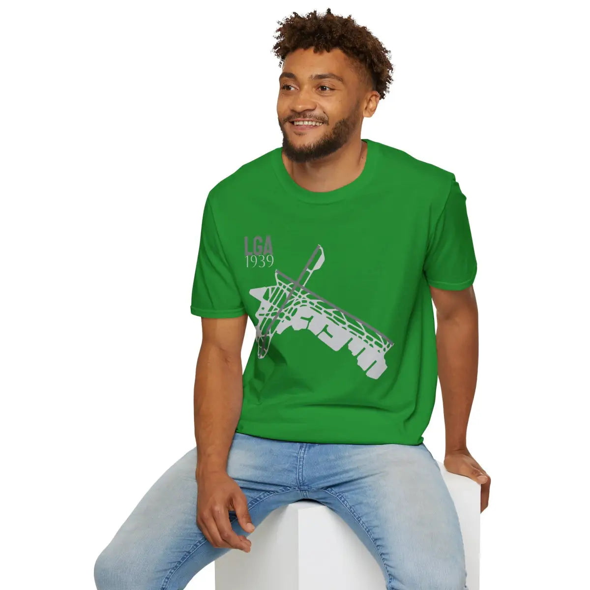 LGA LaGuardia Airport - 1939 - Tee - T-Shirt - Pilot gifts - WWII warbird t-shirt