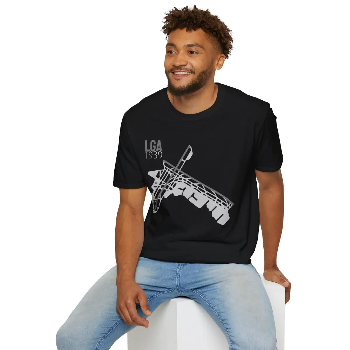 LGA LaGuardia Airport - 1939 - Tee - T-Shirt - Pilot gifts - WWII warbird t-shirt
